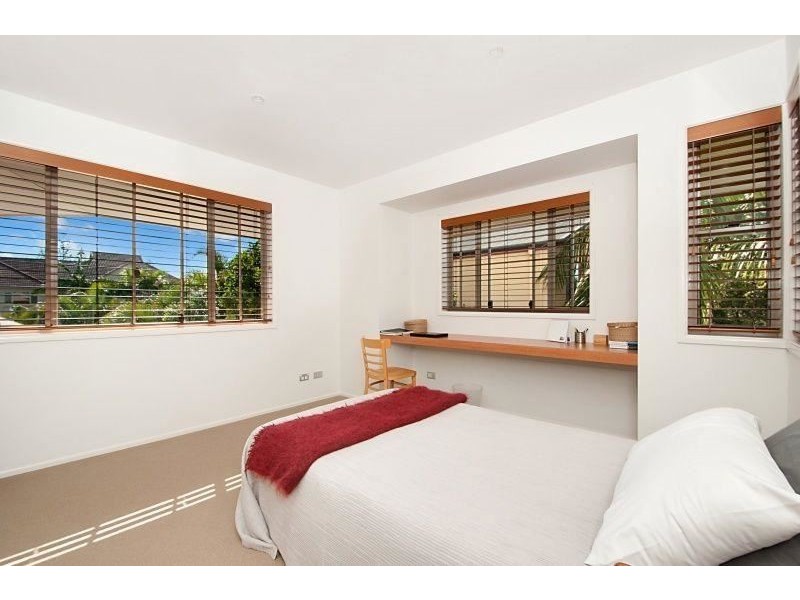 12 Francis Street, Mermaid Beach QLD 4218