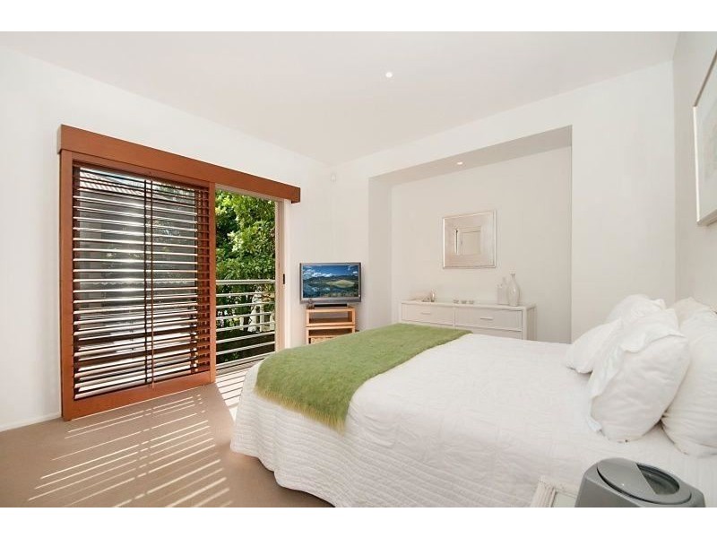 12 Francis Street, Mermaid Beach QLD 4218
