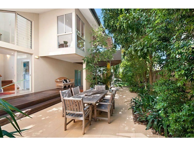 12 Francis Street, Mermaid Beach QLD 4218