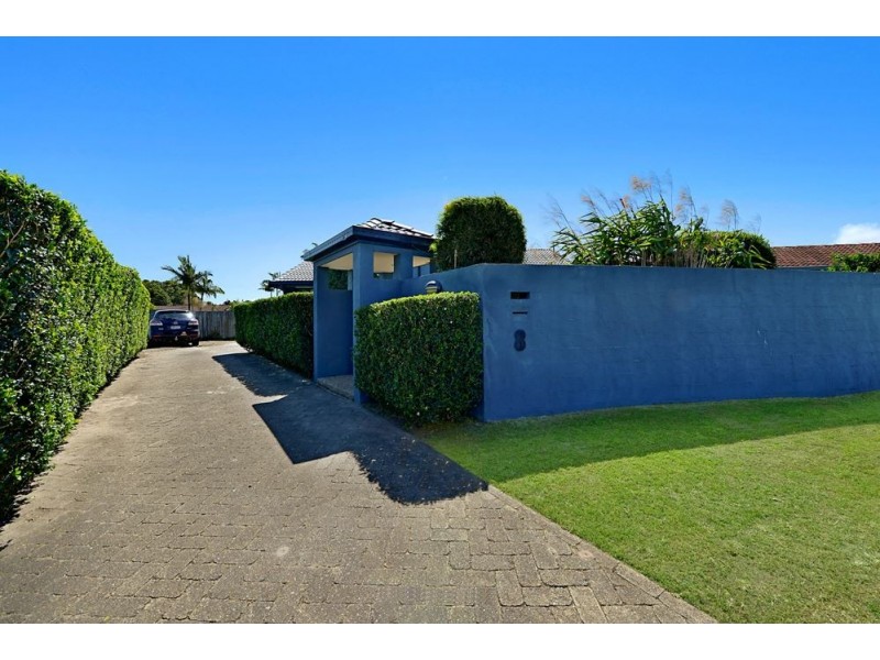 8 Rotorua Place, Clear Island Waters QLD 4226