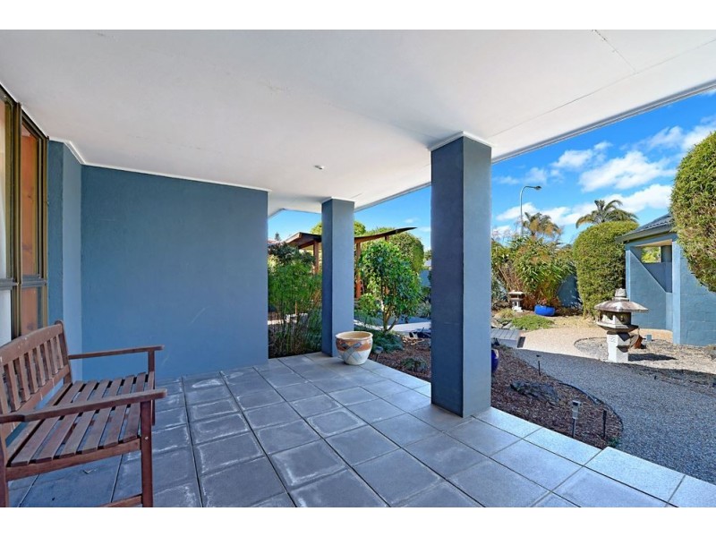 8 Rotorua Place, Clear Island Waters QLD 4226