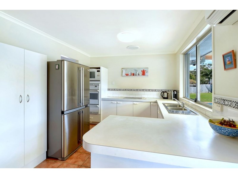 8 Rotorua Place, Clear Island Waters QLD 4226