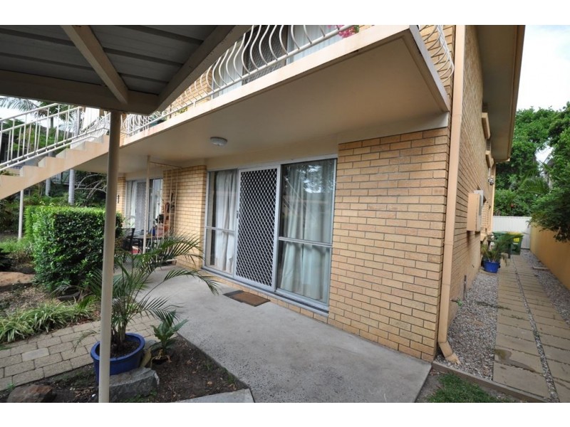 2/6 Parnoo Street, Chevron Island QLD 4217