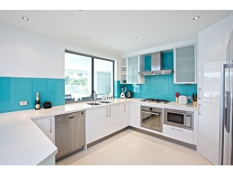 45 Daru Avenue, Runaway Bay QLD 4216