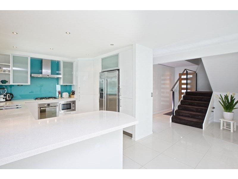 45 Daru Avenue, Runaway Bay QLD 4216