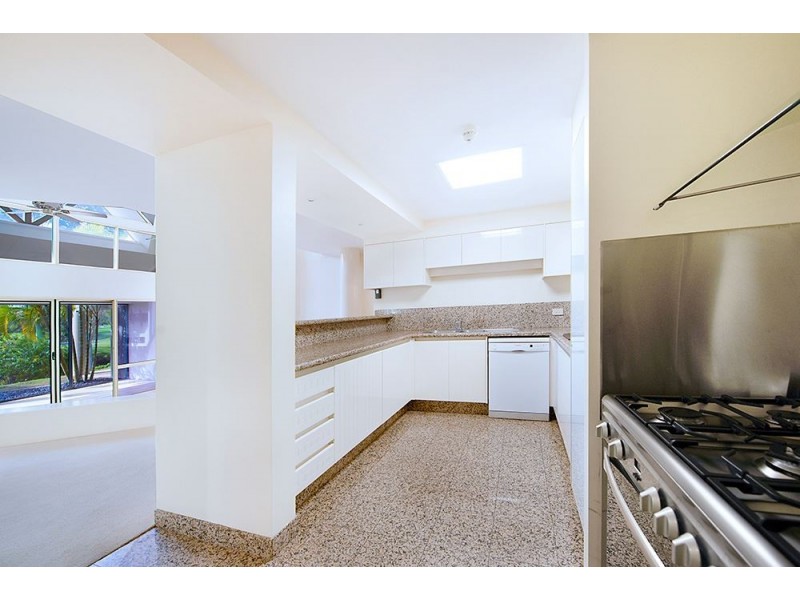 125 Santa Cruz Boulevard, Clear Island Waters QLD 4226