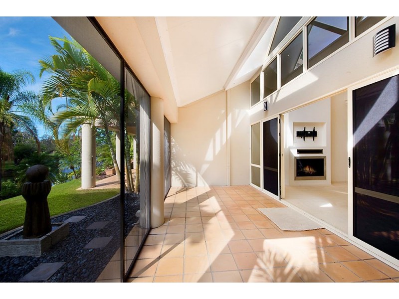 125 Santa Cruz Boulevard, Clear Island Waters QLD 4226