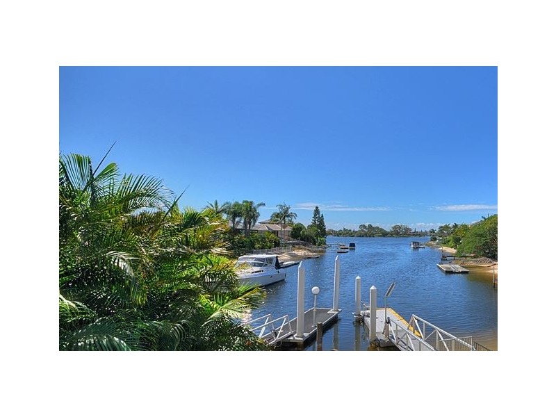 370 Rio Vista Boulevard, Mermaid Waters QLD 4218