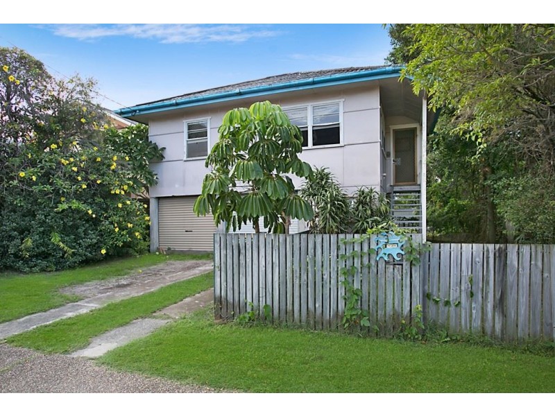 3 Tenth Avenue, Palm Beach QLD 4221