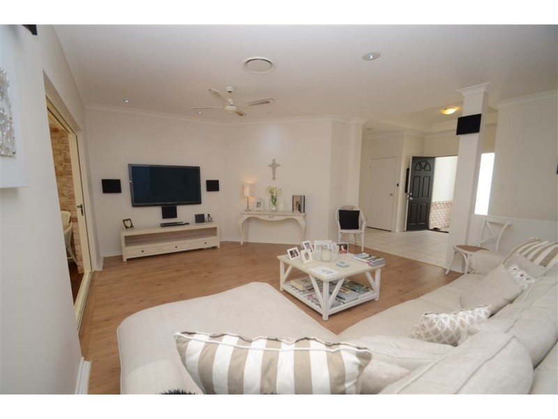 17 Kodiak Drive, Varsity Lakes QLD 4227