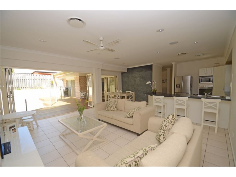17 Kodiak Drive, Varsity Lakes QLD 4227