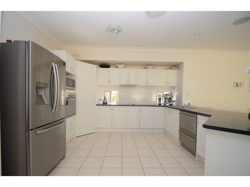 17 Kodiak Drive, Varsity Lakes QLD 4227