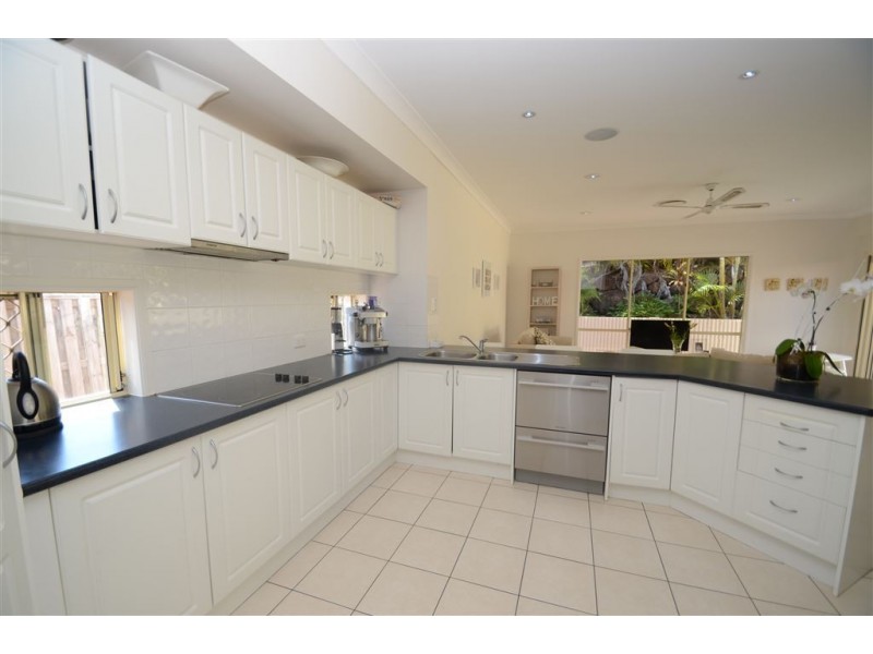 17 Kodiak Drive, Varsity Lakes QLD 4227