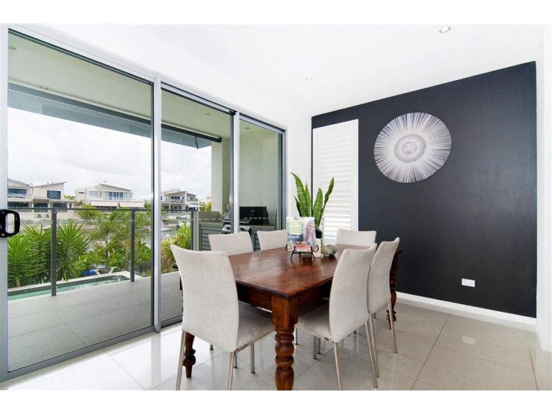 35 Harbourvue Court, Helensvale QLD 4212