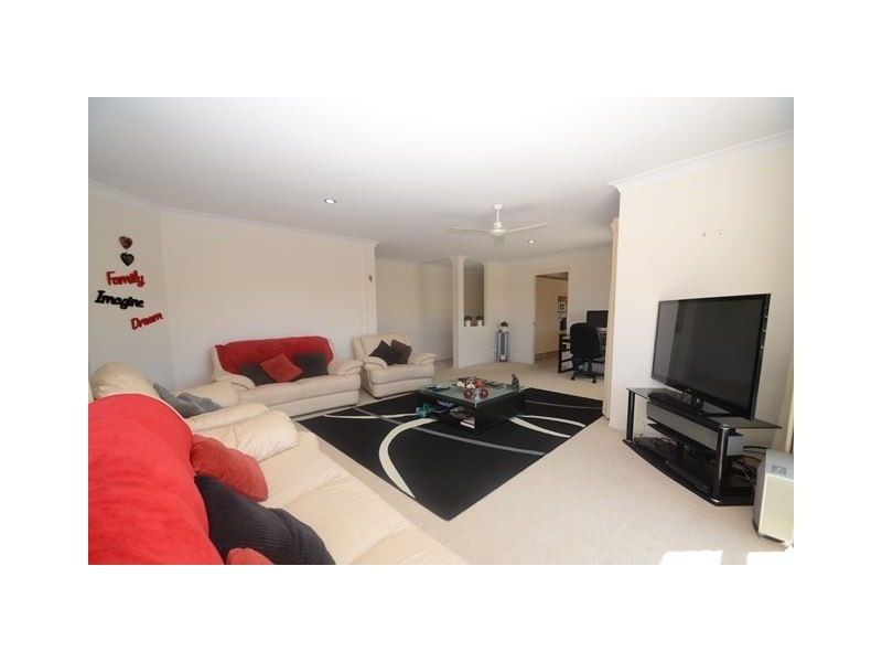 22 Stanford Avenue, Varsity Lakes QLD 4227