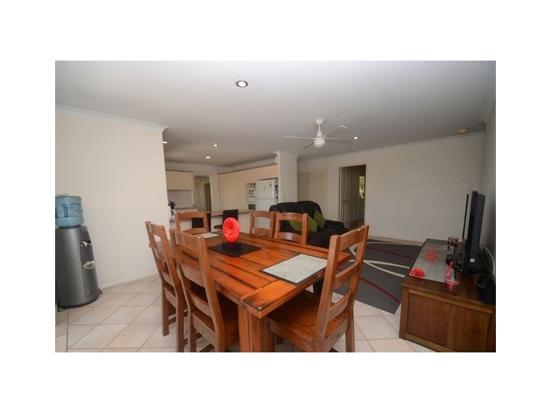 22 Stanford Avenue, Varsity Lakes QLD 4227