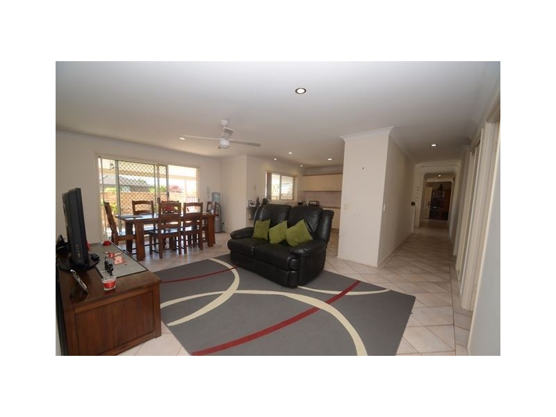 22 Stanford Avenue, Varsity Lakes QLD 4227