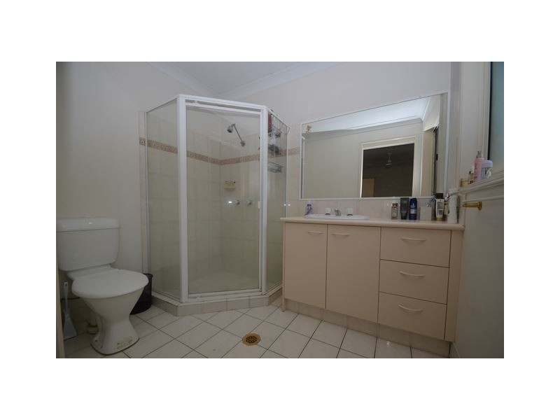 22 Stanford Avenue, Varsity Lakes QLD 4227