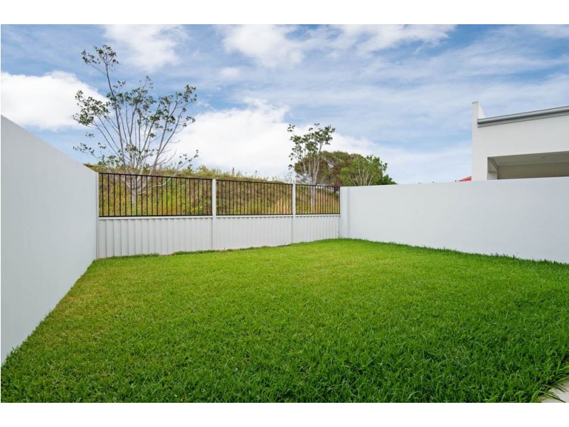 18 Compass Drive, Biggera Waters QLD 4216
