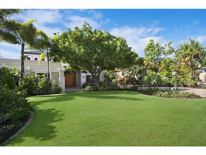 7 The Peninsula, Sovereign Islands QLD 4216