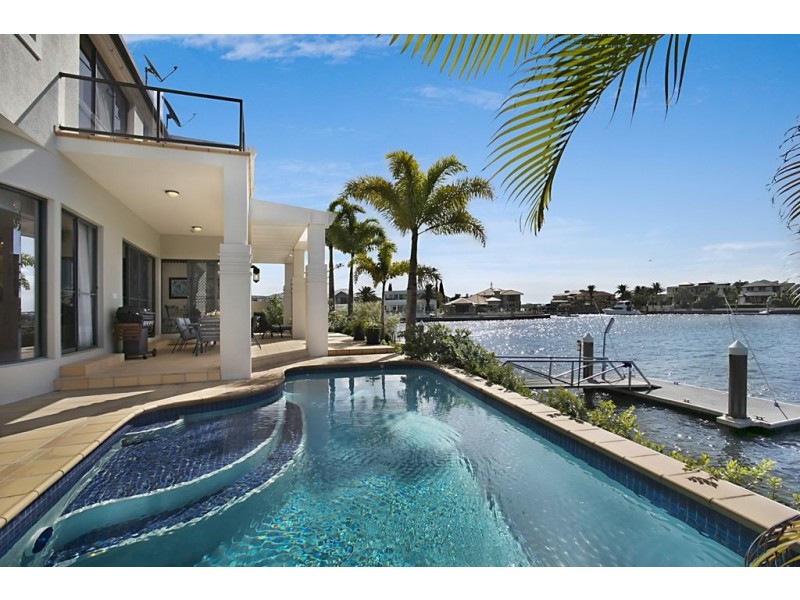 7 The Peninsula, Sovereign Islands QLD 4216