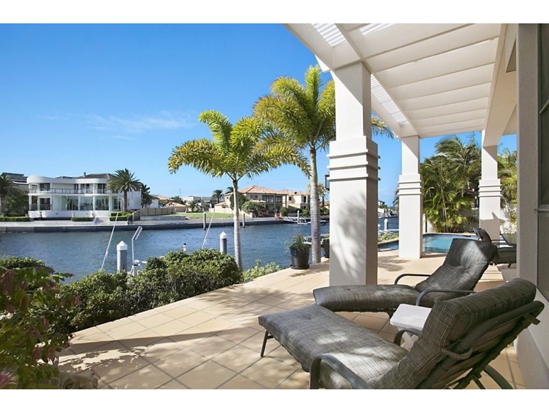 7 The Peninsula, Sovereign Islands QLD 4216