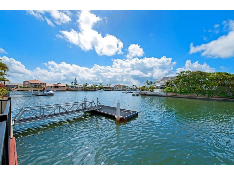 30 Saltbreeze Court, Runaway Bay QLD 4216