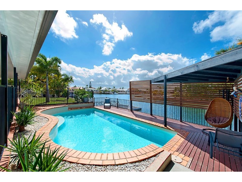 30 Saltbreeze Court, Runaway Bay QLD 4216