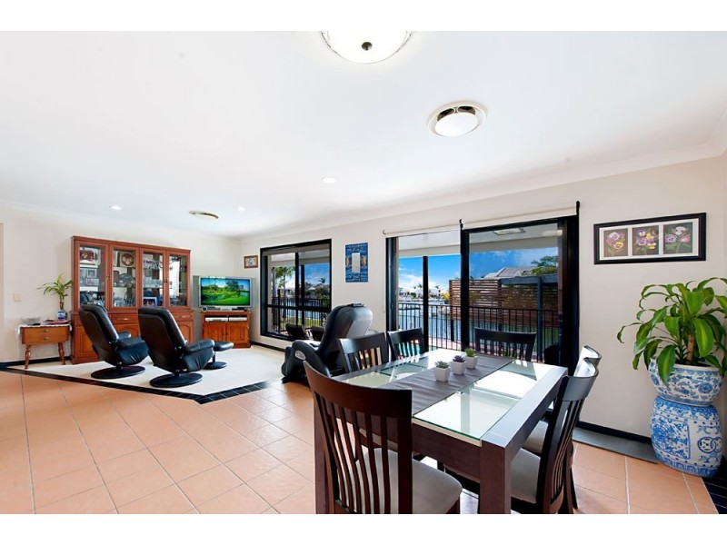 30 Saltbreeze Court, Runaway Bay QLD 4216