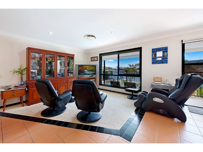 30 Saltbreeze Court, Runaway Bay QLD 4216