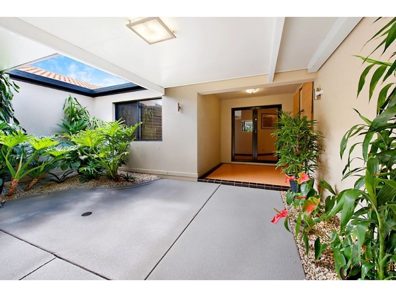 30 Saltbreeze Court, Runaway Bay QLD 4216