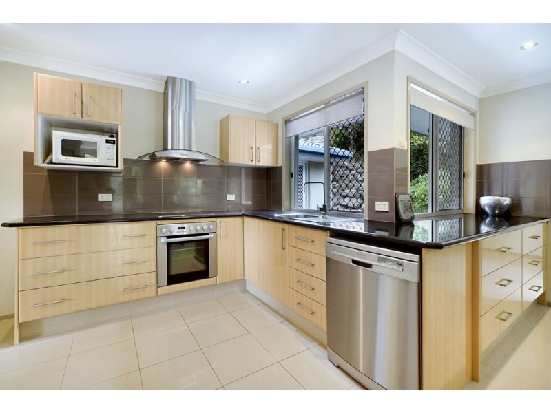 126 Plateau Crescent, Carrara QLD 4211