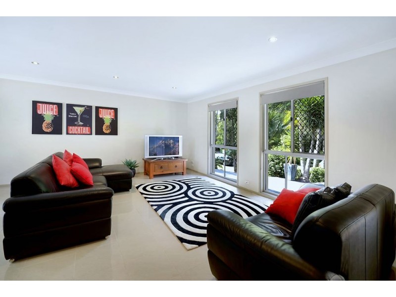 126 Plateau Crescent, Carrara QLD 4211