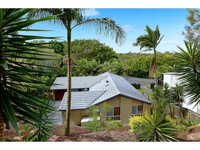 126 Plateau Crescent, Carrara QLD 4211