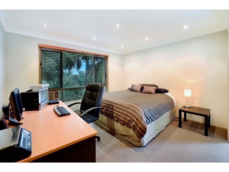 126 Plateau Crescent, Carrara QLD 4211