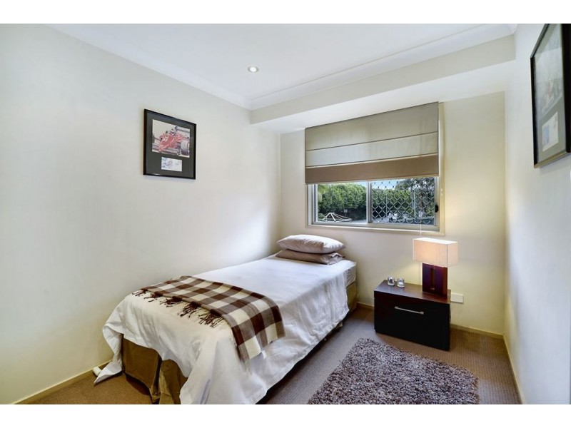 126 Plateau Crescent, Carrara QLD 4211