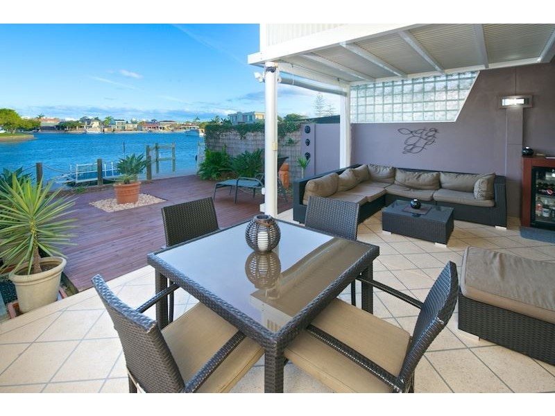 1/20 Margaroola Avenue, Biggera Waters QLD 4216