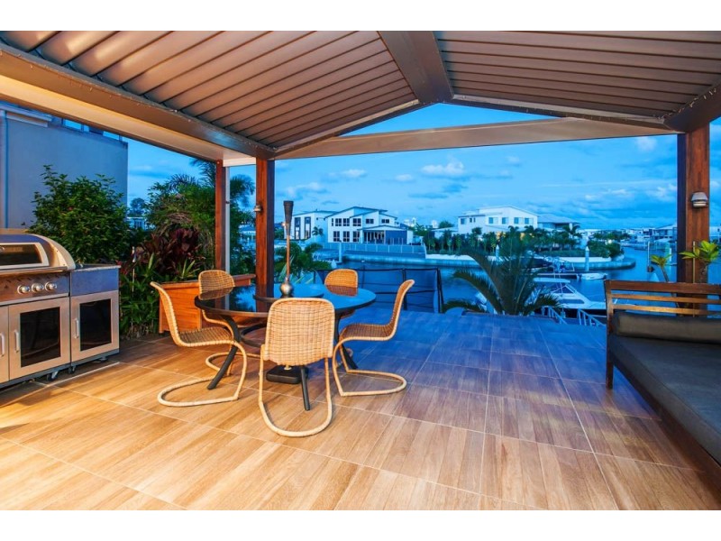 69 Compass Drive, Biggera Waters QLD 4216
