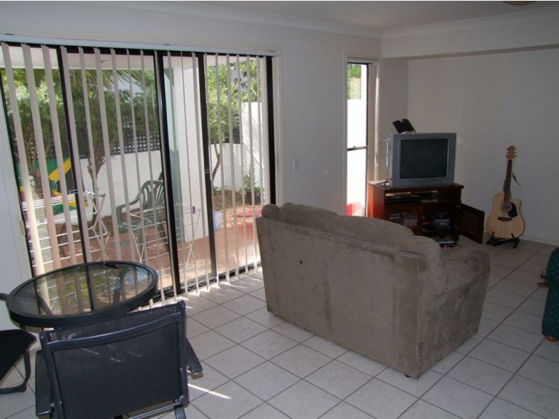 402/2214 Gold Coast Highway, Mermaid Beach QLD 4218