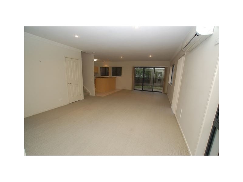 23B Geraldton Drive, Varsity Lakes QLD 4227