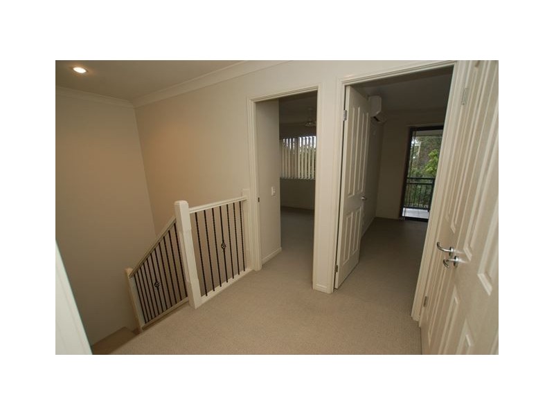 23B Geraldton Drive, Varsity Lakes QLD 4227