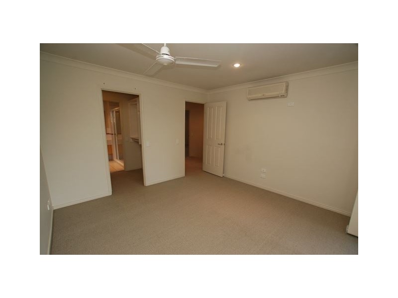23B Geraldton Drive, Varsity Lakes QLD 4227