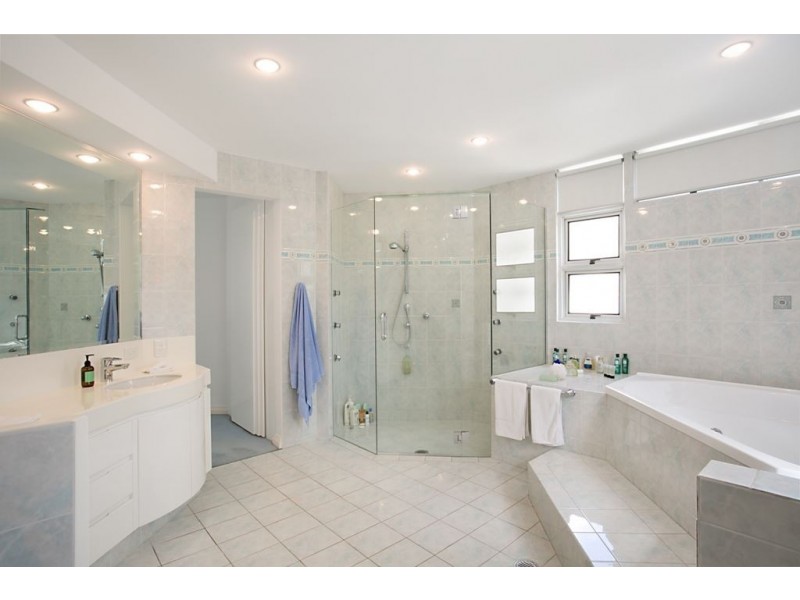 3537 Main Beach Parade, Main Beach QLD 4217
