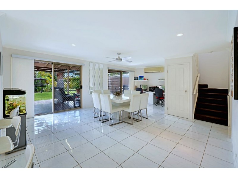 2 Tallara Street, Coombabah QLD 4216