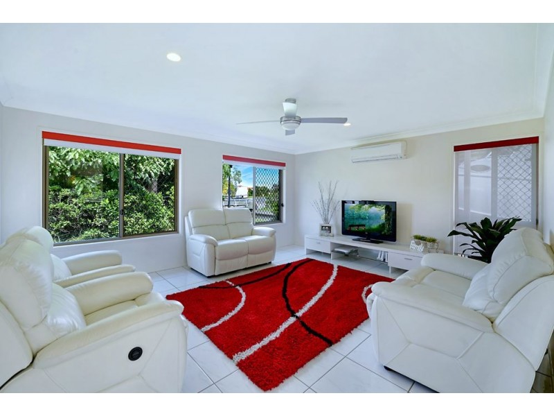 2 Tallara Street, Coombabah QLD 4216
