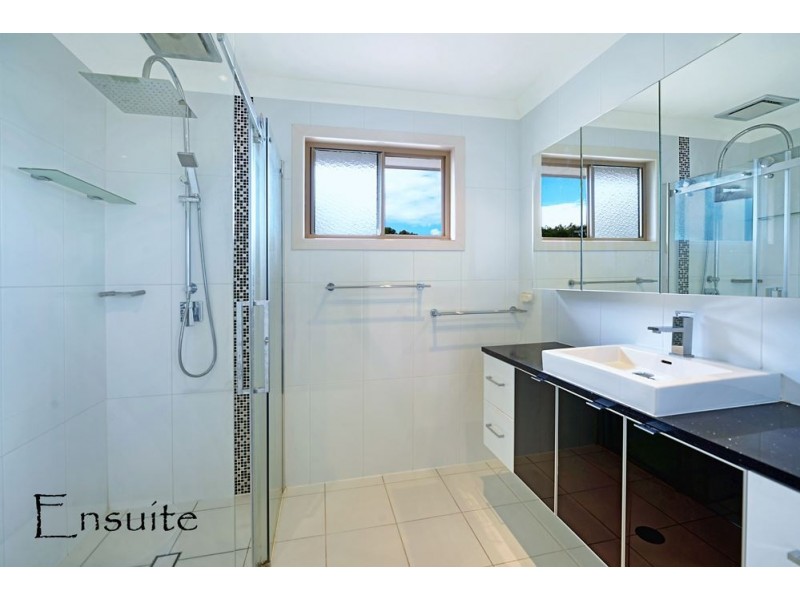 2 Tallara Street, Coombabah QLD 4216