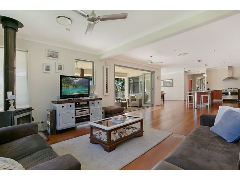 7 Samuel Drive, Tallebudgera QLD 4228