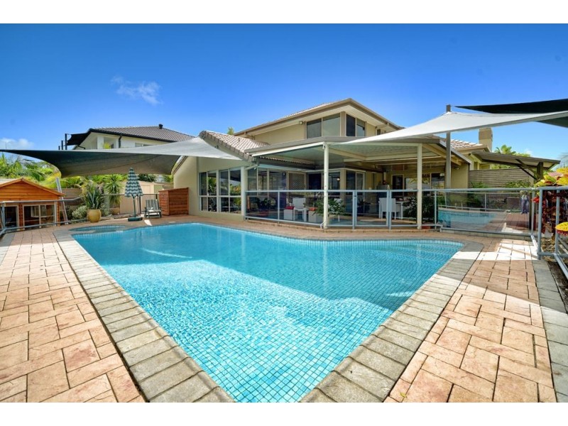 10 Montebello Court, Mermaid Waters QLD 4218