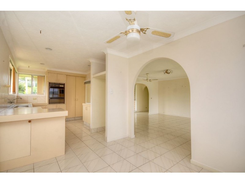 14 Spoonbill Court, Burleigh Waters QLD 4220