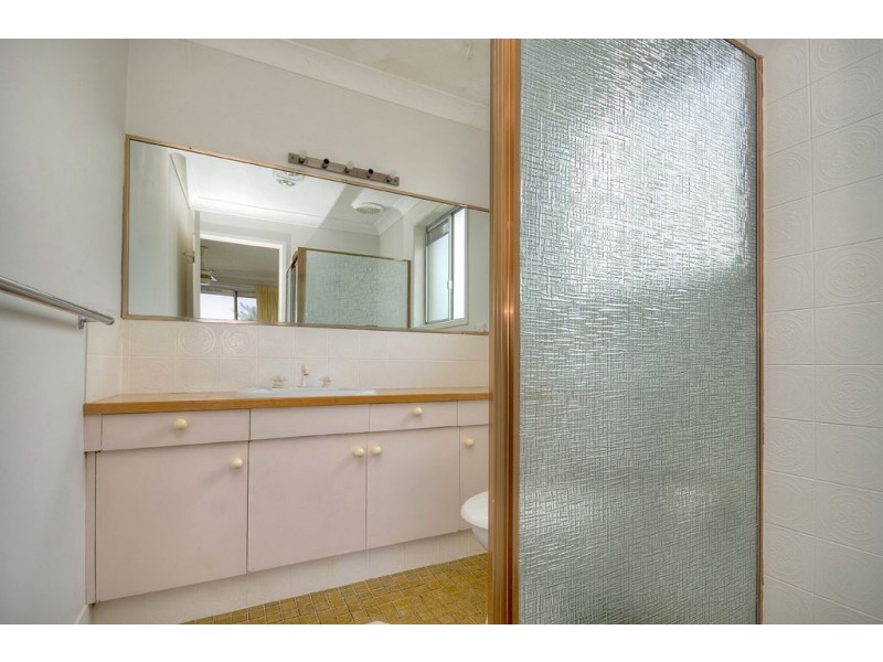 14 Spoonbill Court, Burleigh Waters QLD 4220